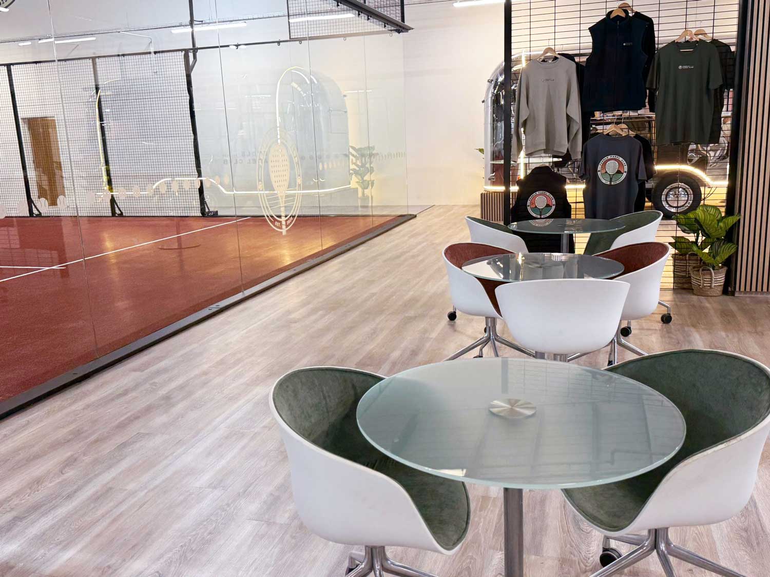 Isobel_interiors_Pendla_Padel